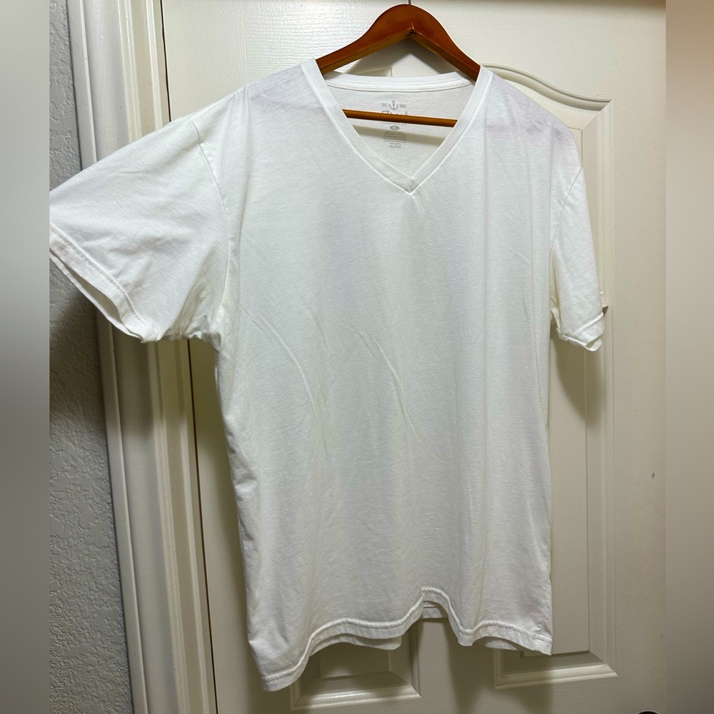 fresh clean tees white v neck